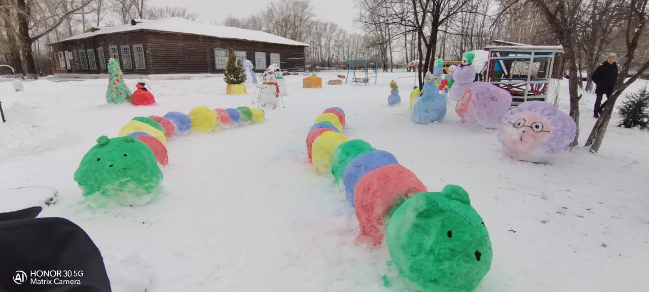 Наш Снежный городок.